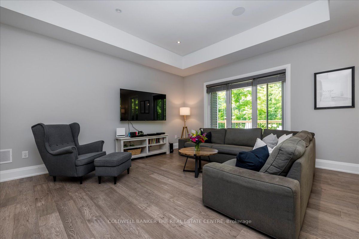 Listing S6680446 - Large Photo # 5