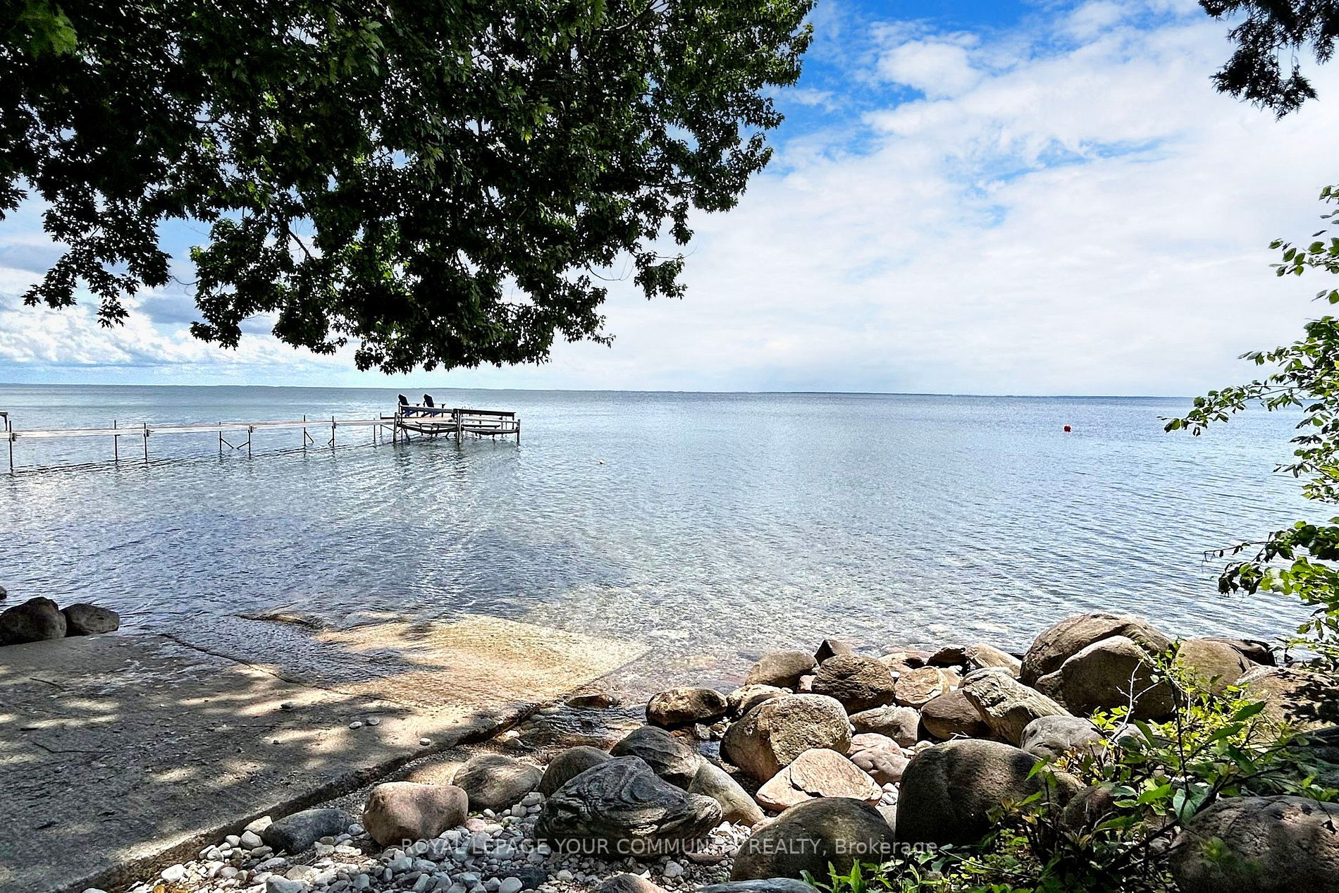 859 Lakeshore Road E