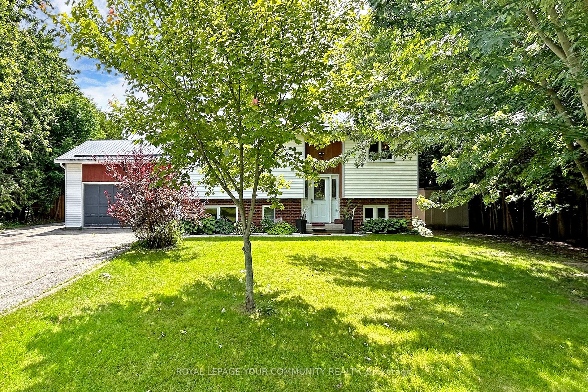 859 Lakeshore Road E