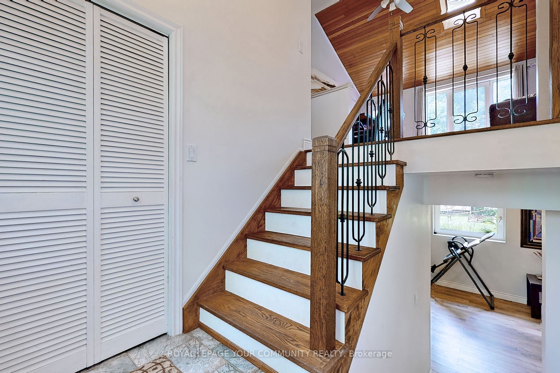 859 Lakeshore Road E