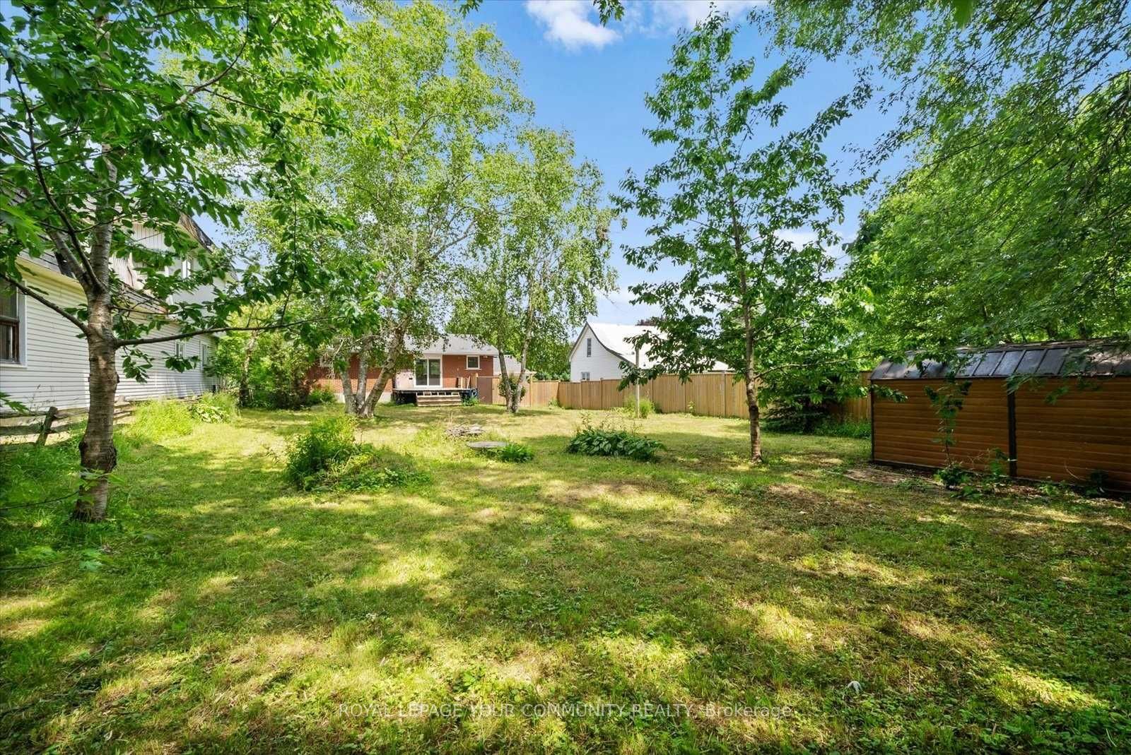 93 Westmount Dr S, #Lower