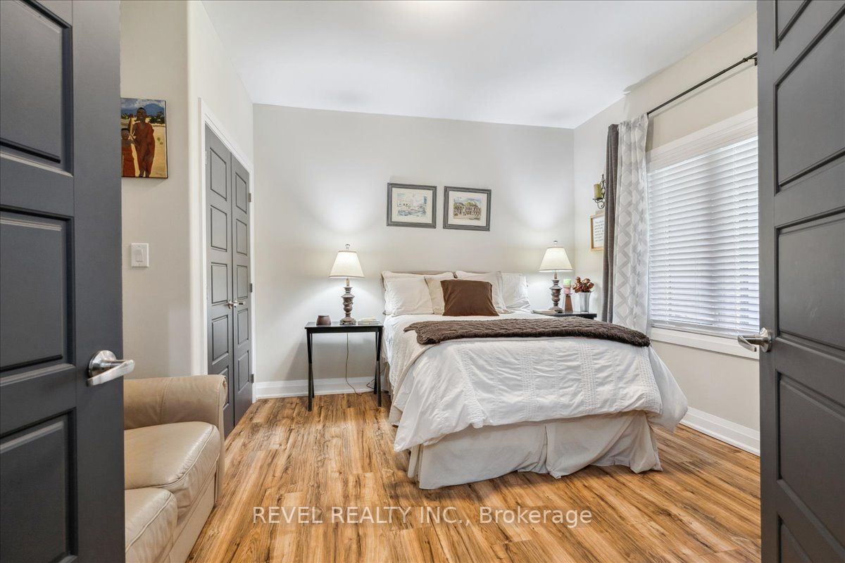 Listing S6684144 - Large Photo # 9