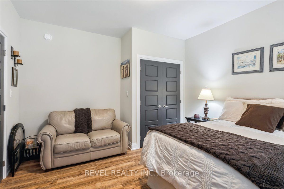 Listing S6684144 - Large Photo # 10