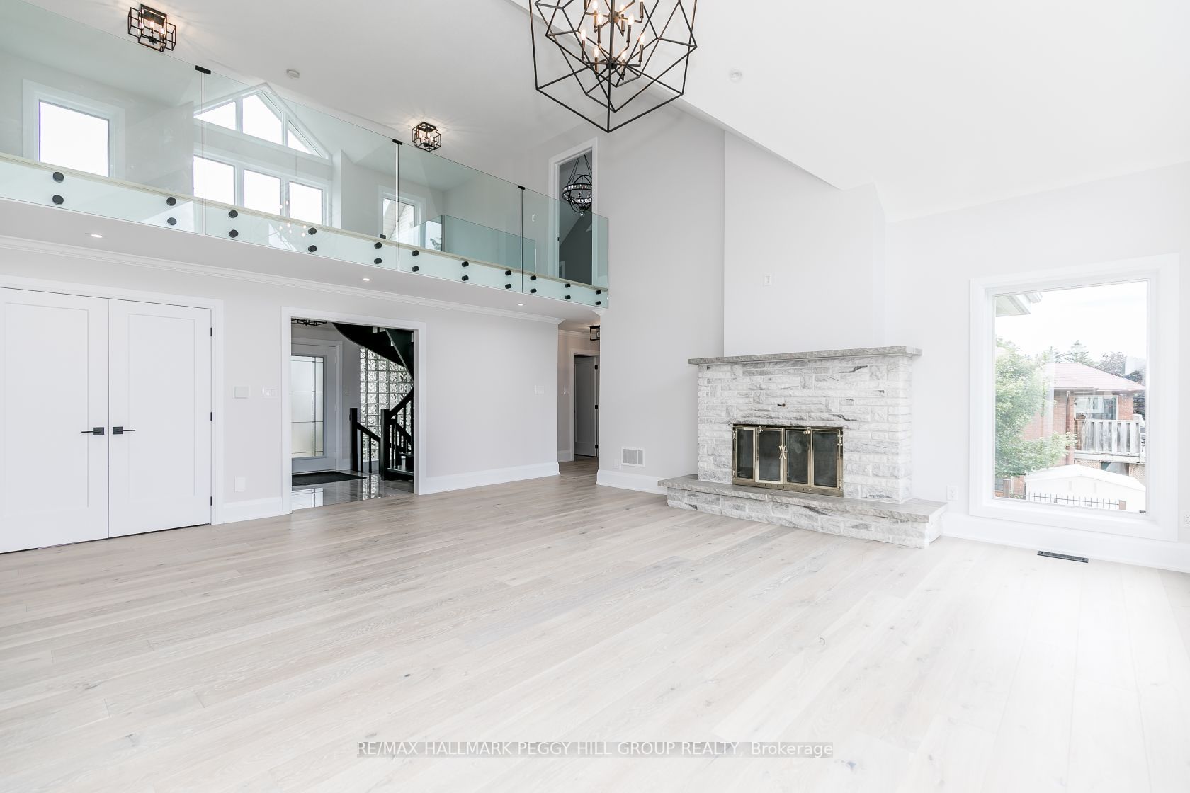 38 Cairns Blvd