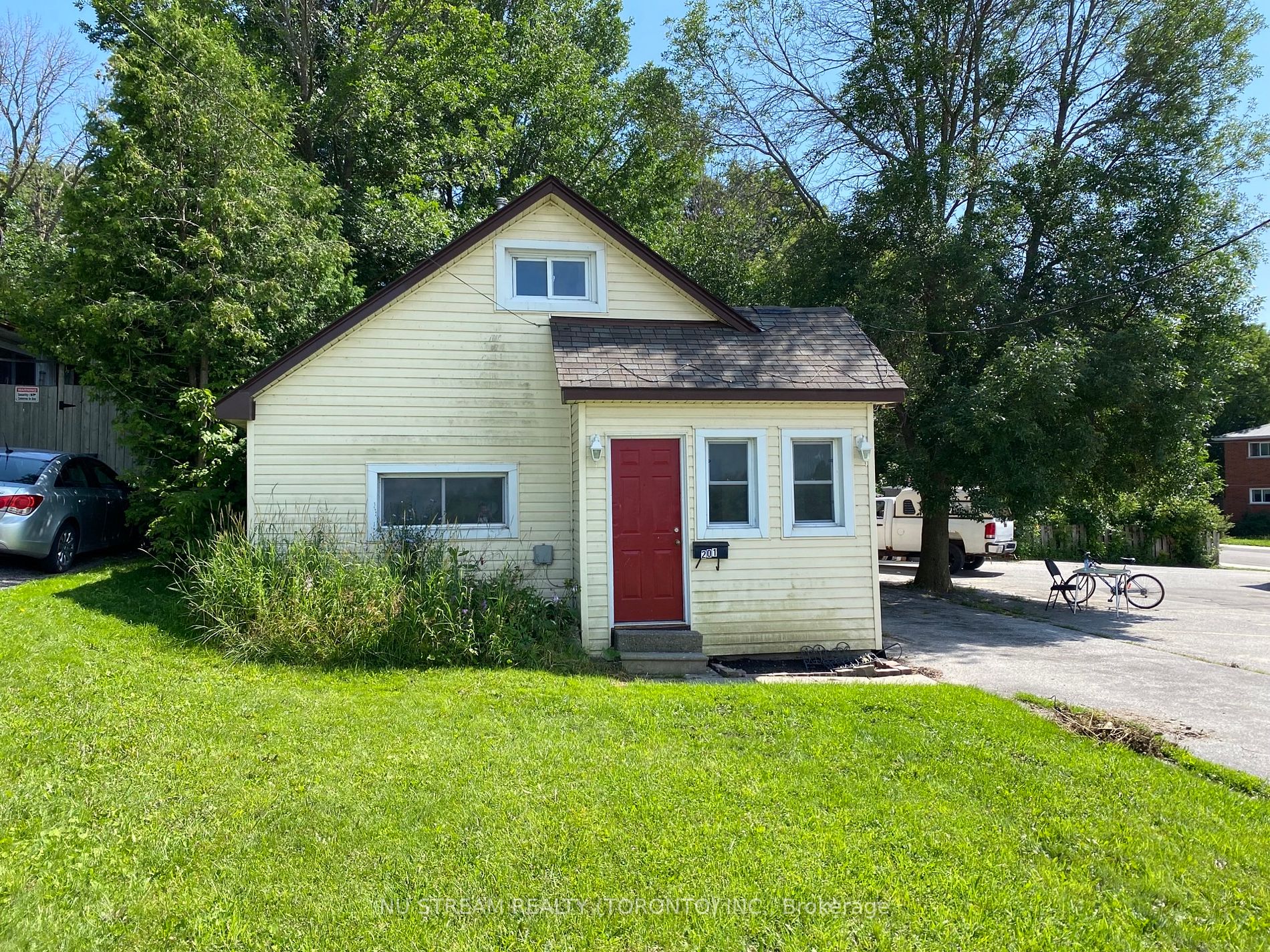 201 Atherley Rd