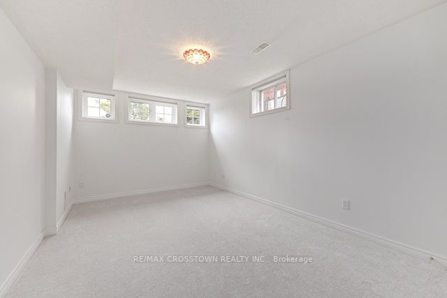 5 Danielle Cres