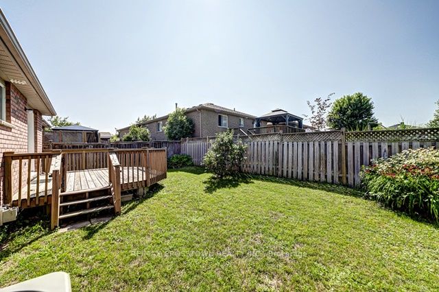 5 Danielle Cres