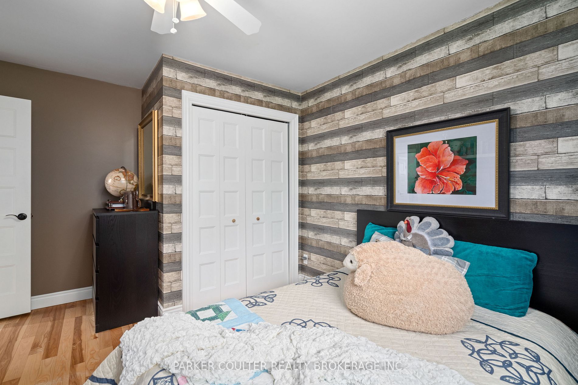 233 Walnut Cres