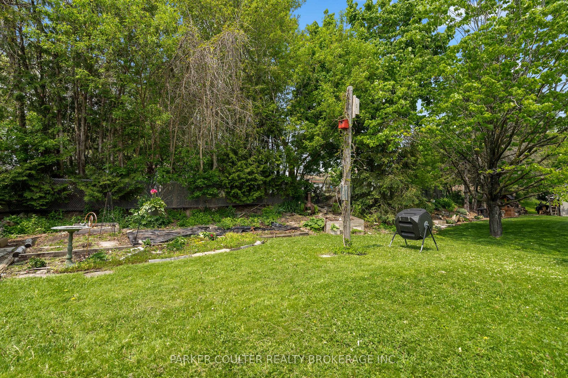 233 Walnut Cres