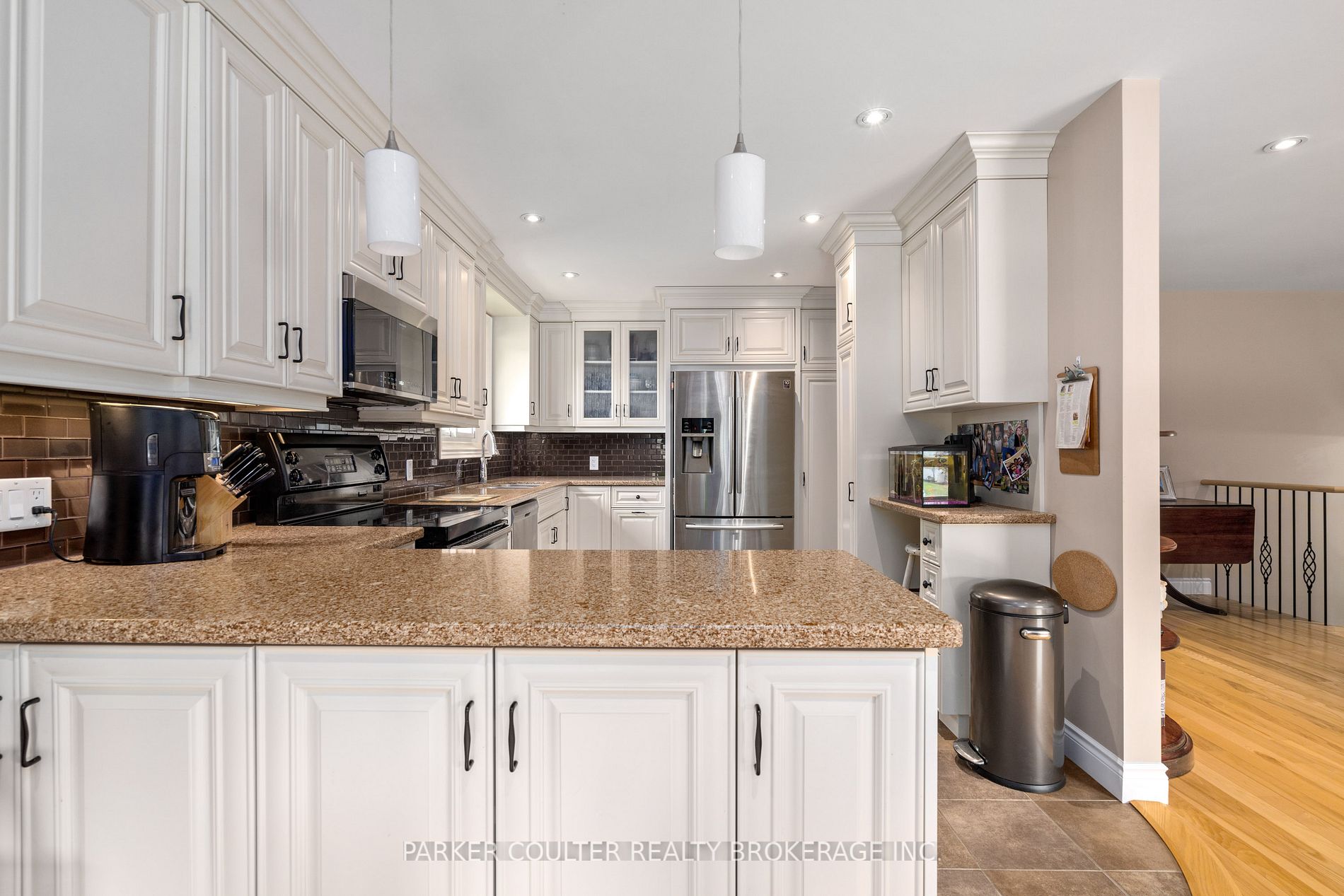 233 Walnut Cres