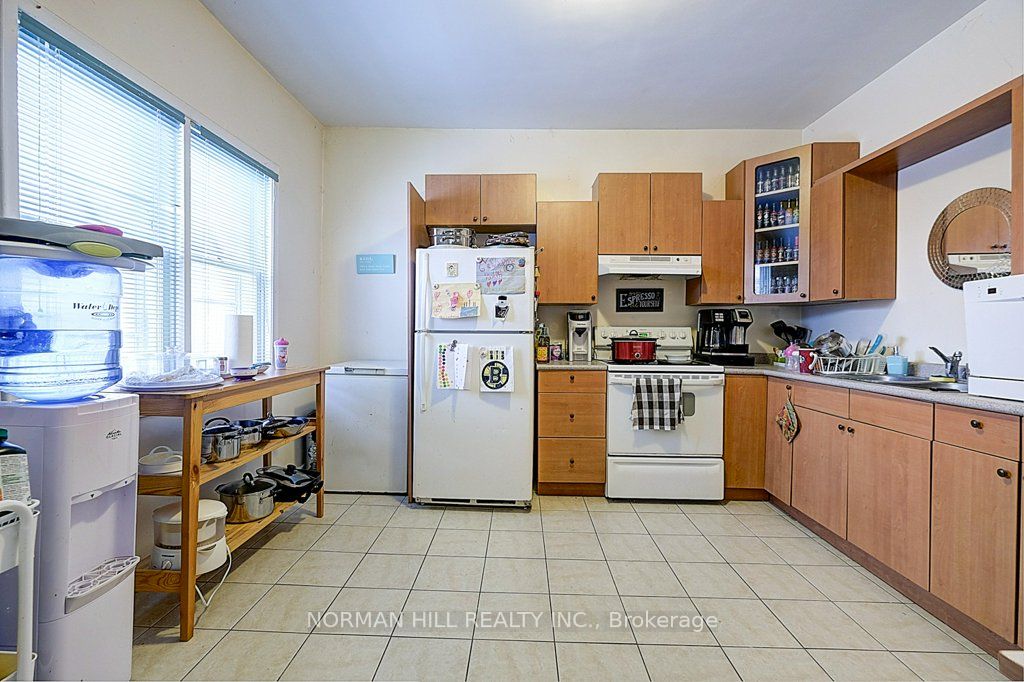 78 Burton Ave