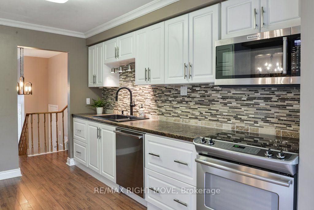 48 Laurentian Lane