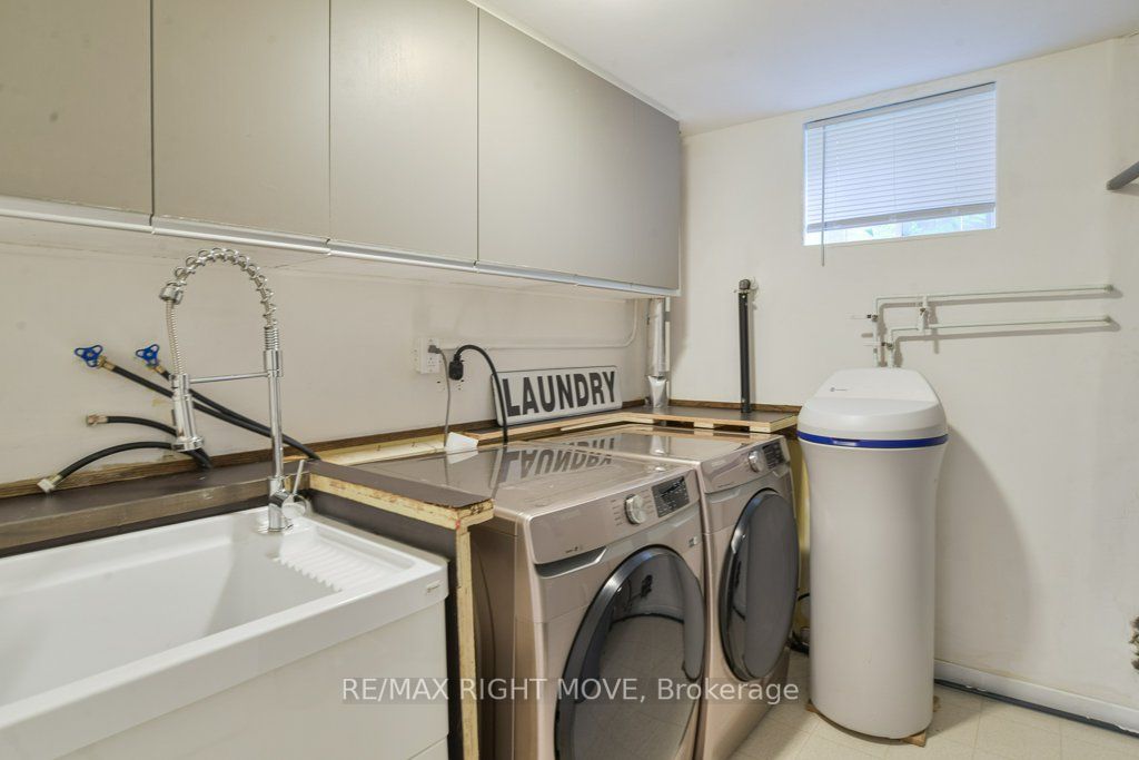 48 Laurentian Lane