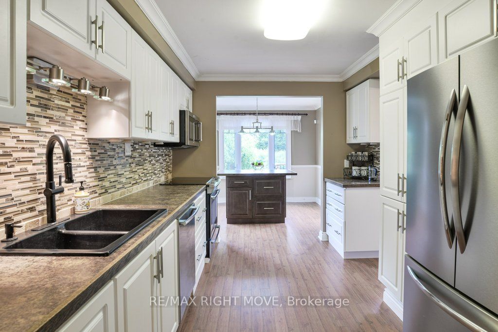48 Laurentian Lane