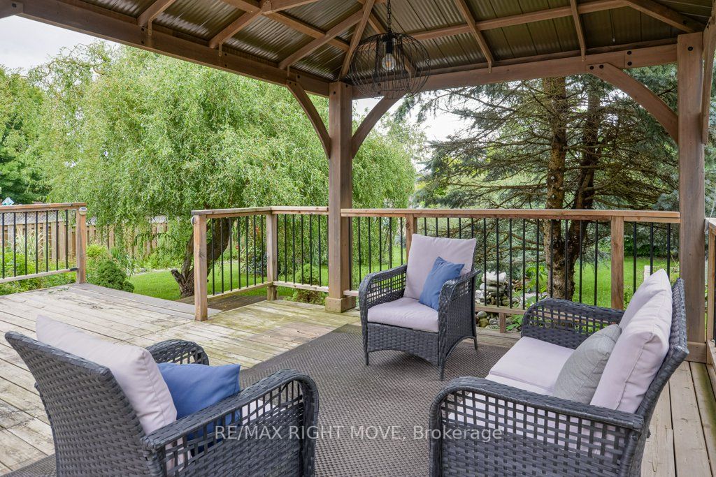 48 Laurentian Lane
