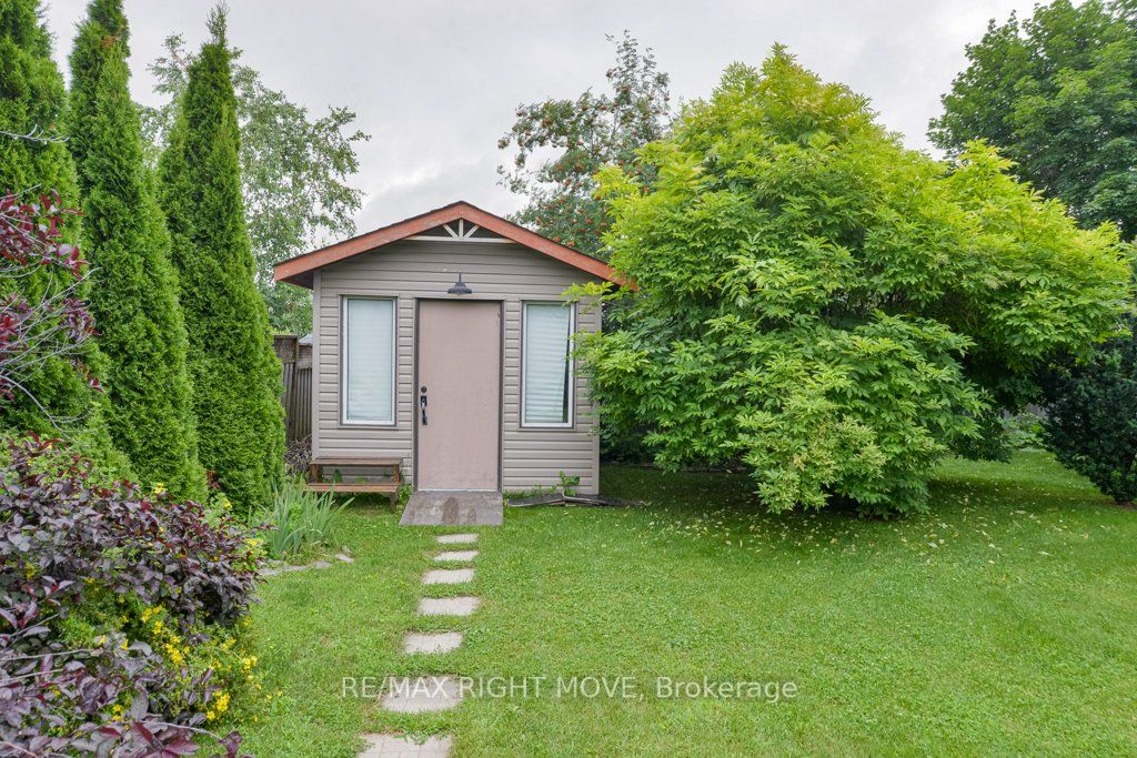 48 Laurentian Lane