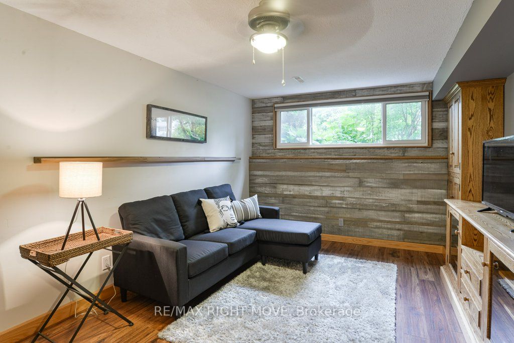 48 Laurentian Lane