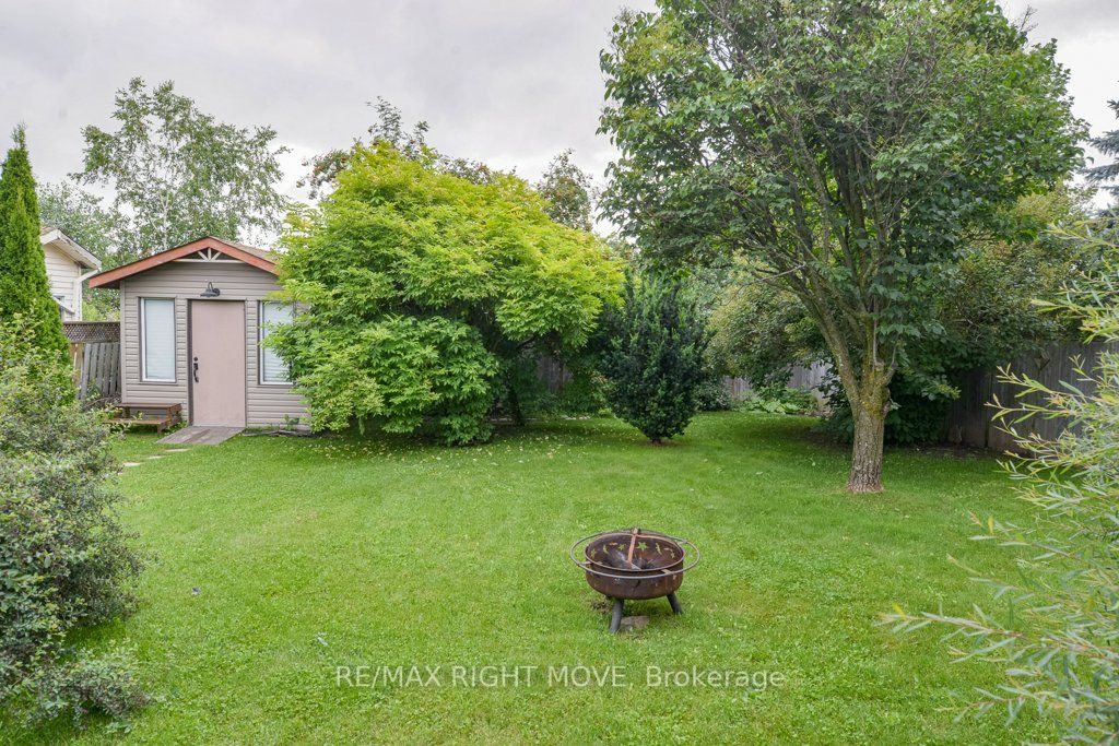 48 Laurentian Lane