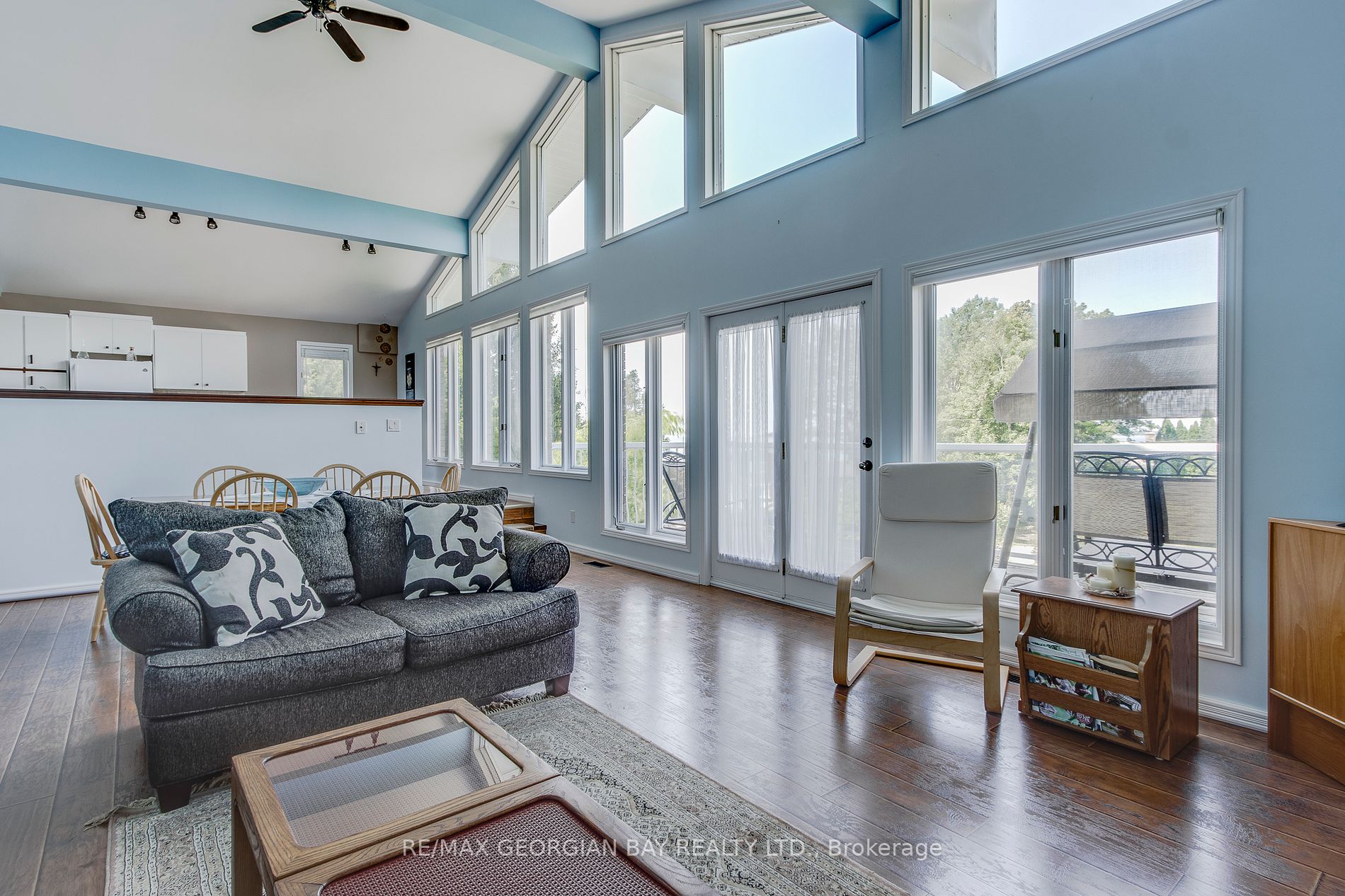 Listing S6689858 - Large Photo # 13