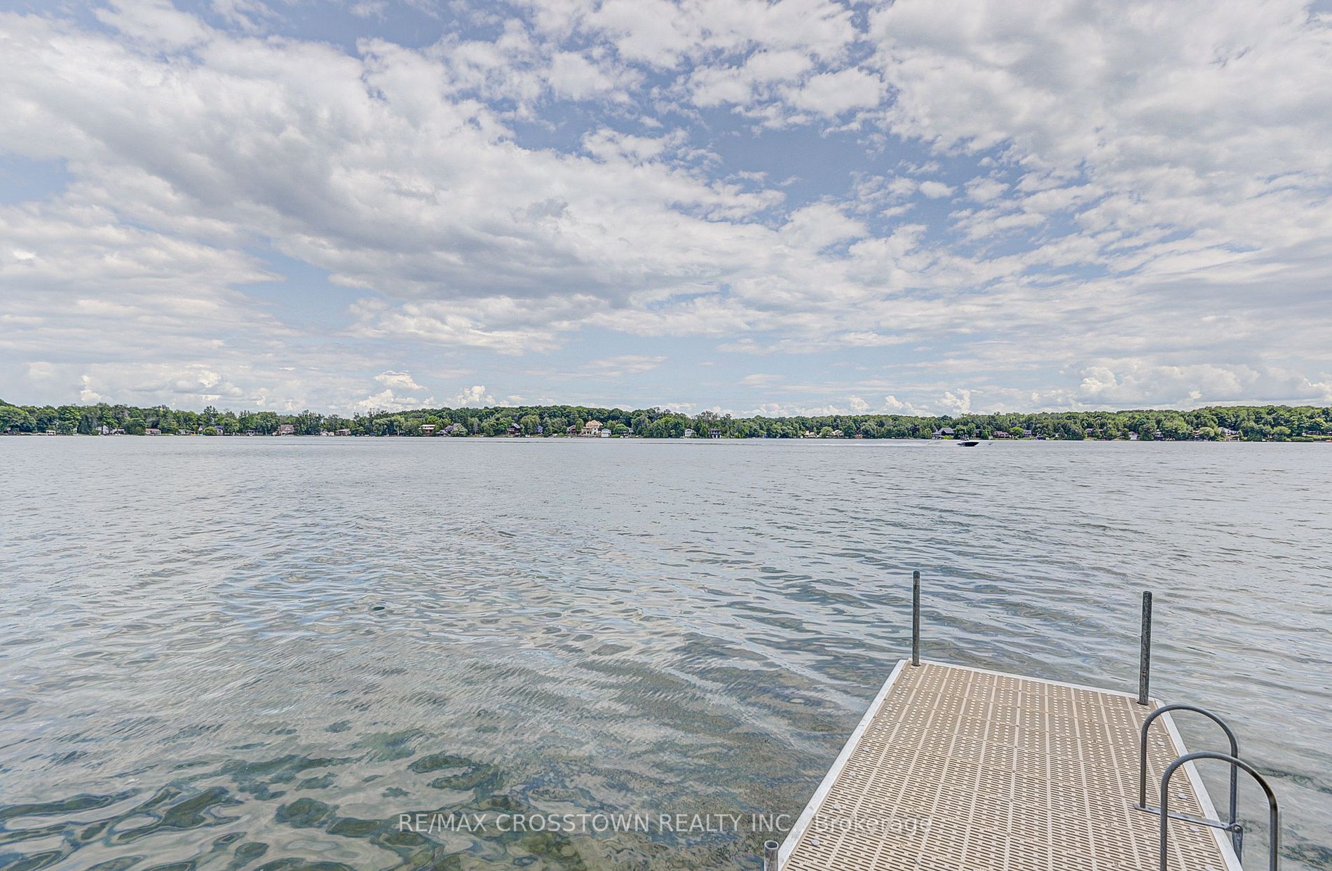 2679 Lakeshore Road E