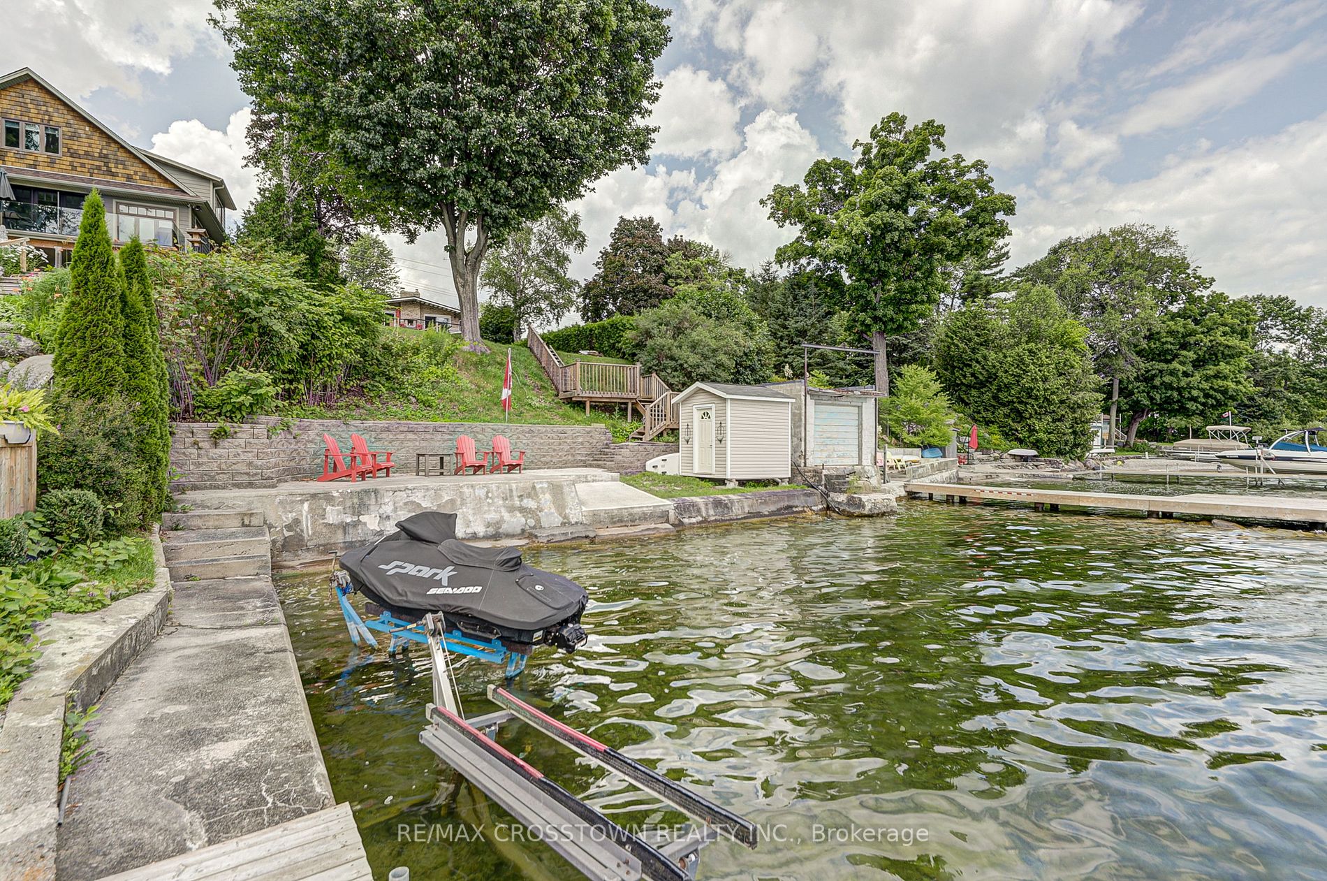 2679 Lakeshore Road E