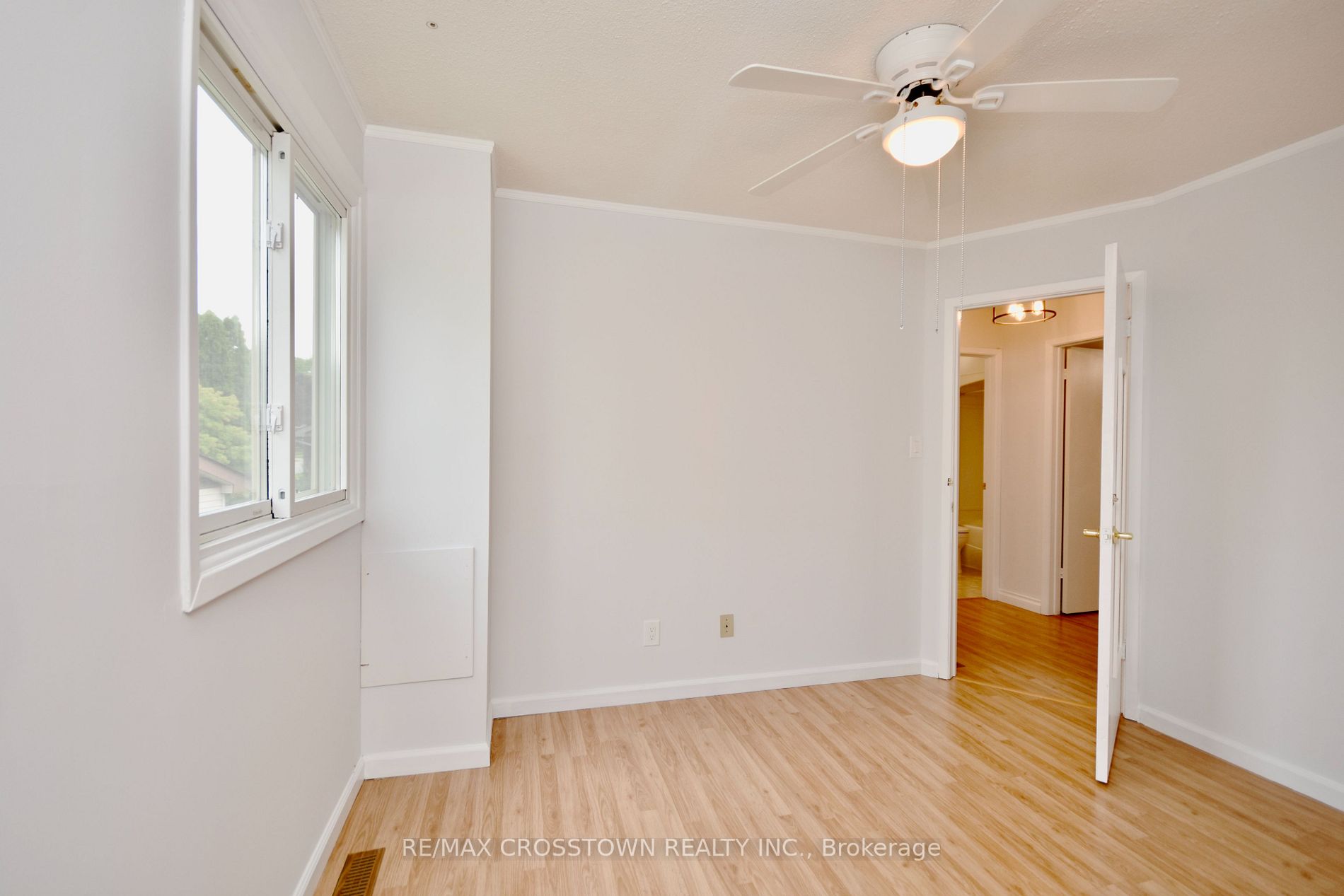 40 Oren Blvd