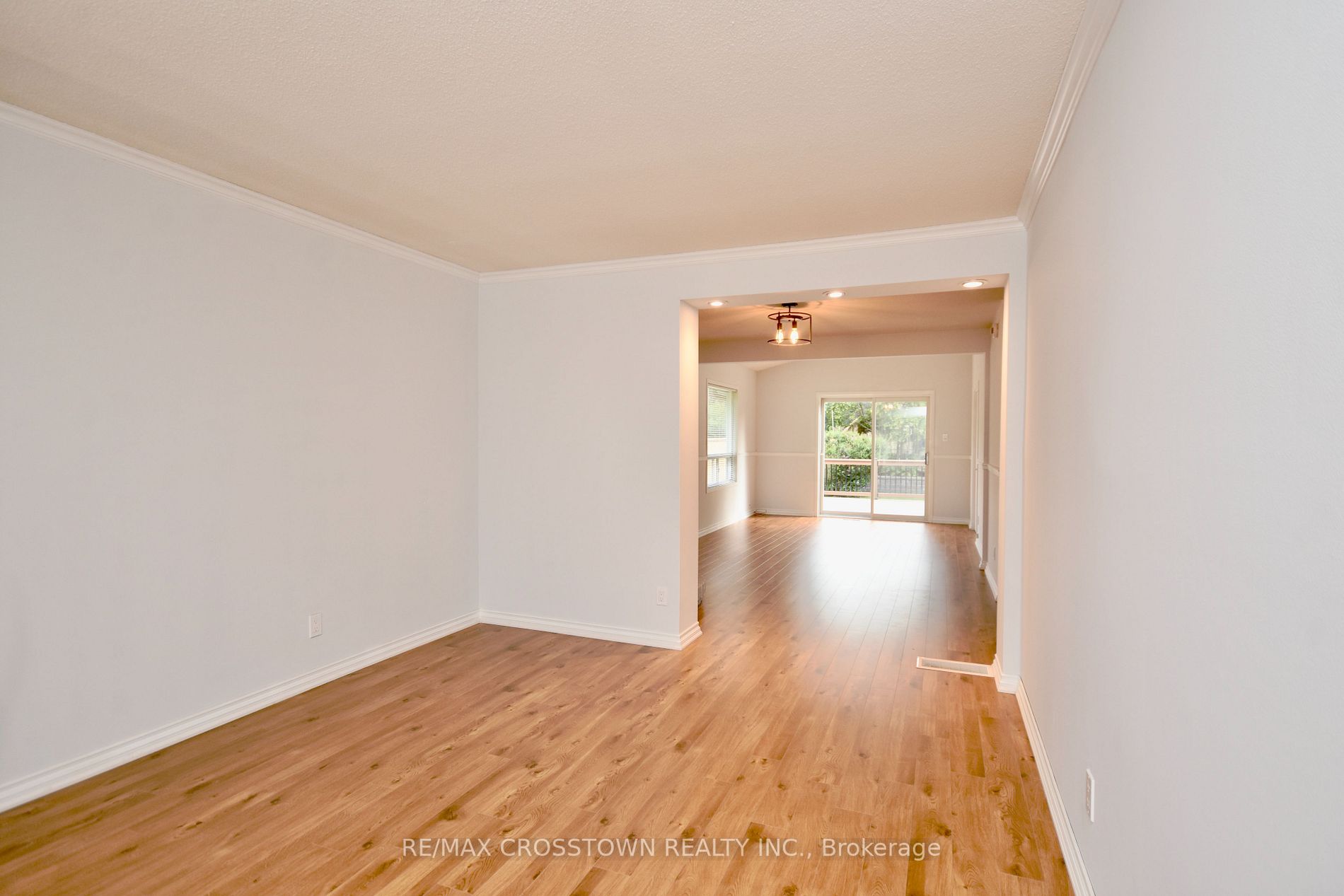 40 Oren Blvd