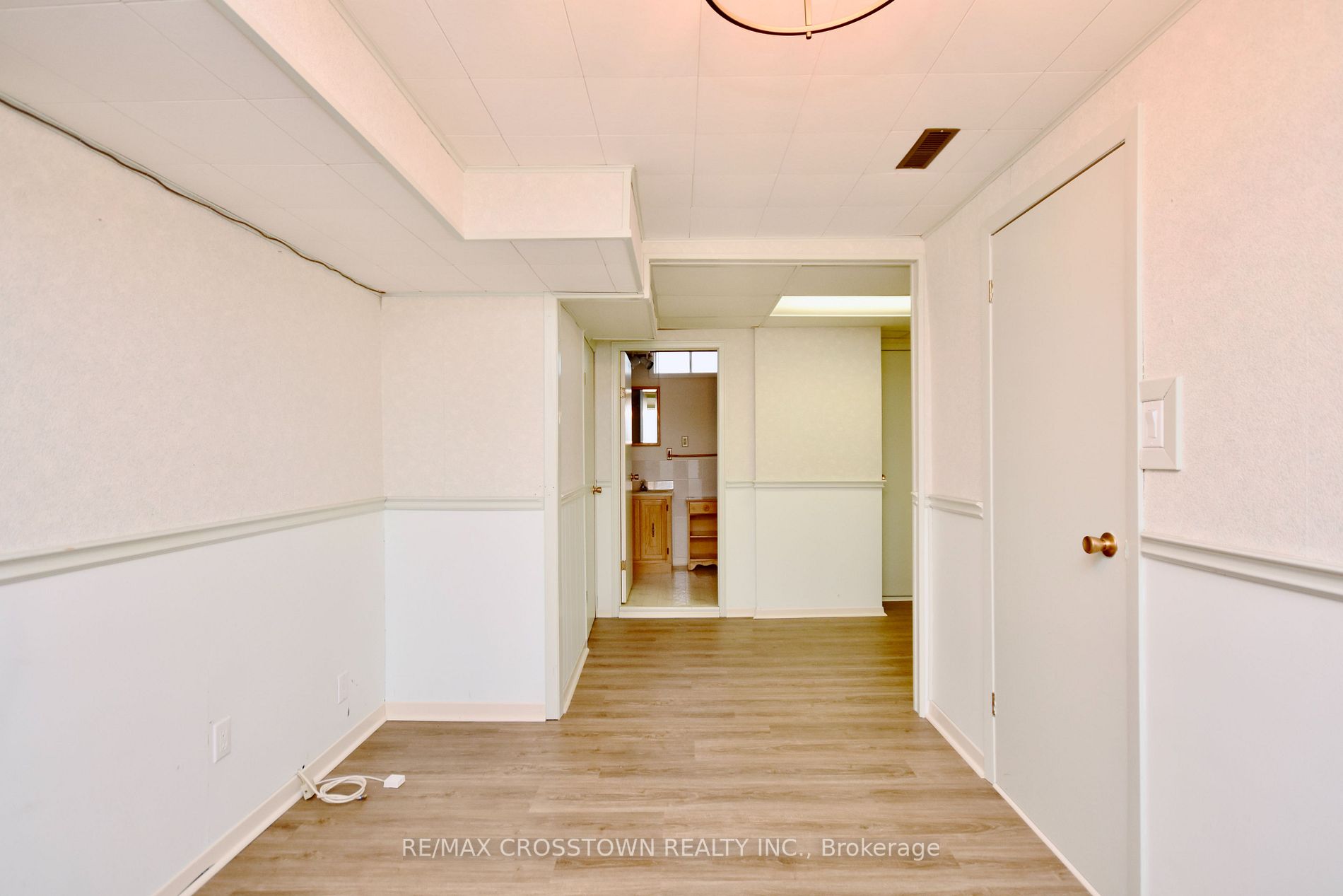 40 Oren Blvd