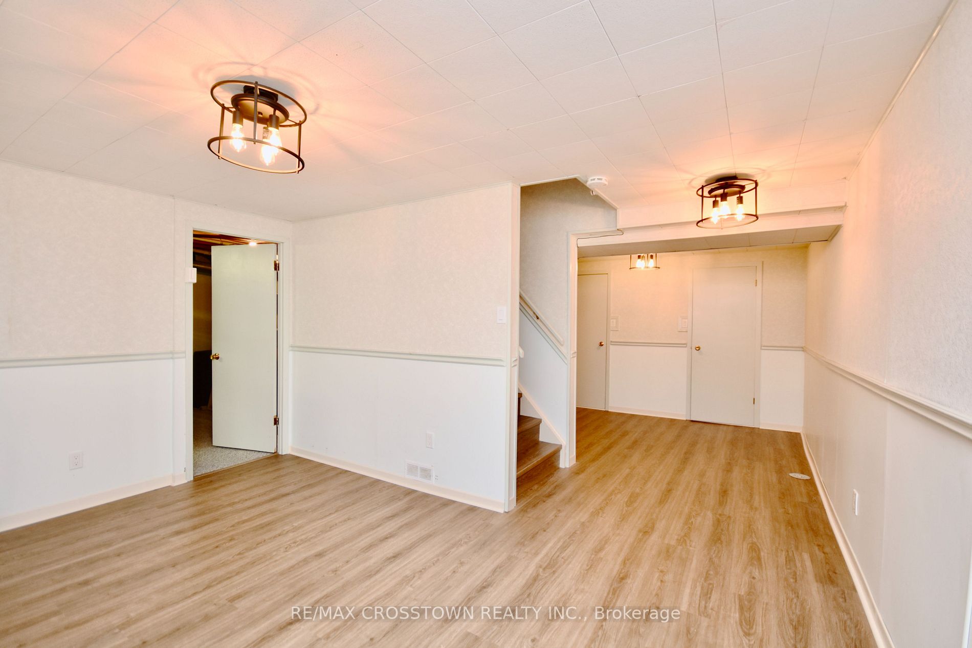 40 Oren Blvd