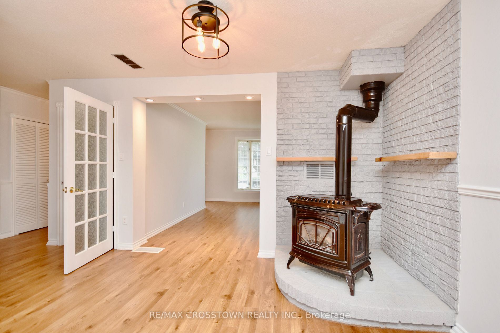 40 Oren Blvd
