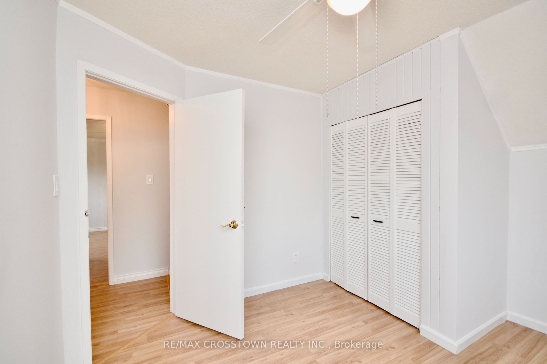 40 Oren Blvd