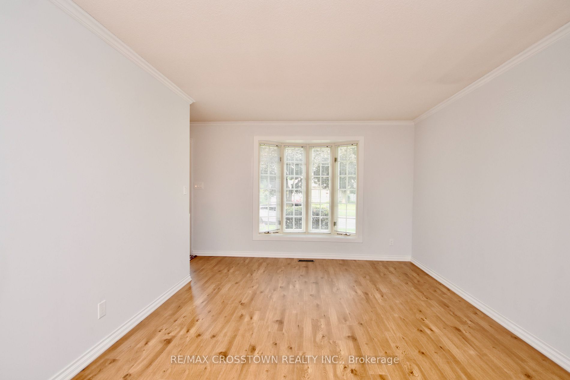 40 Oren Blvd