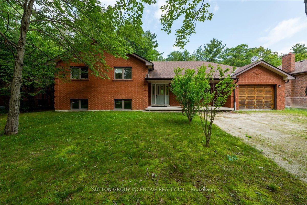38 Nicole Blvd