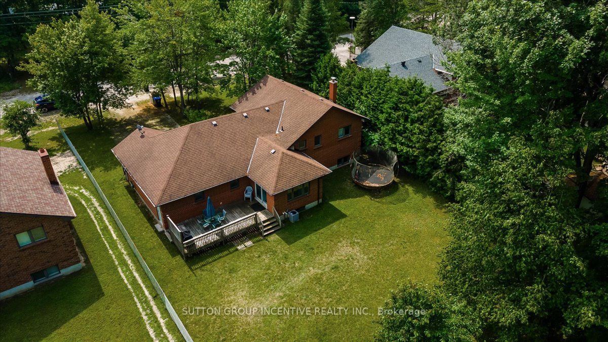 38 Nicole Blvd