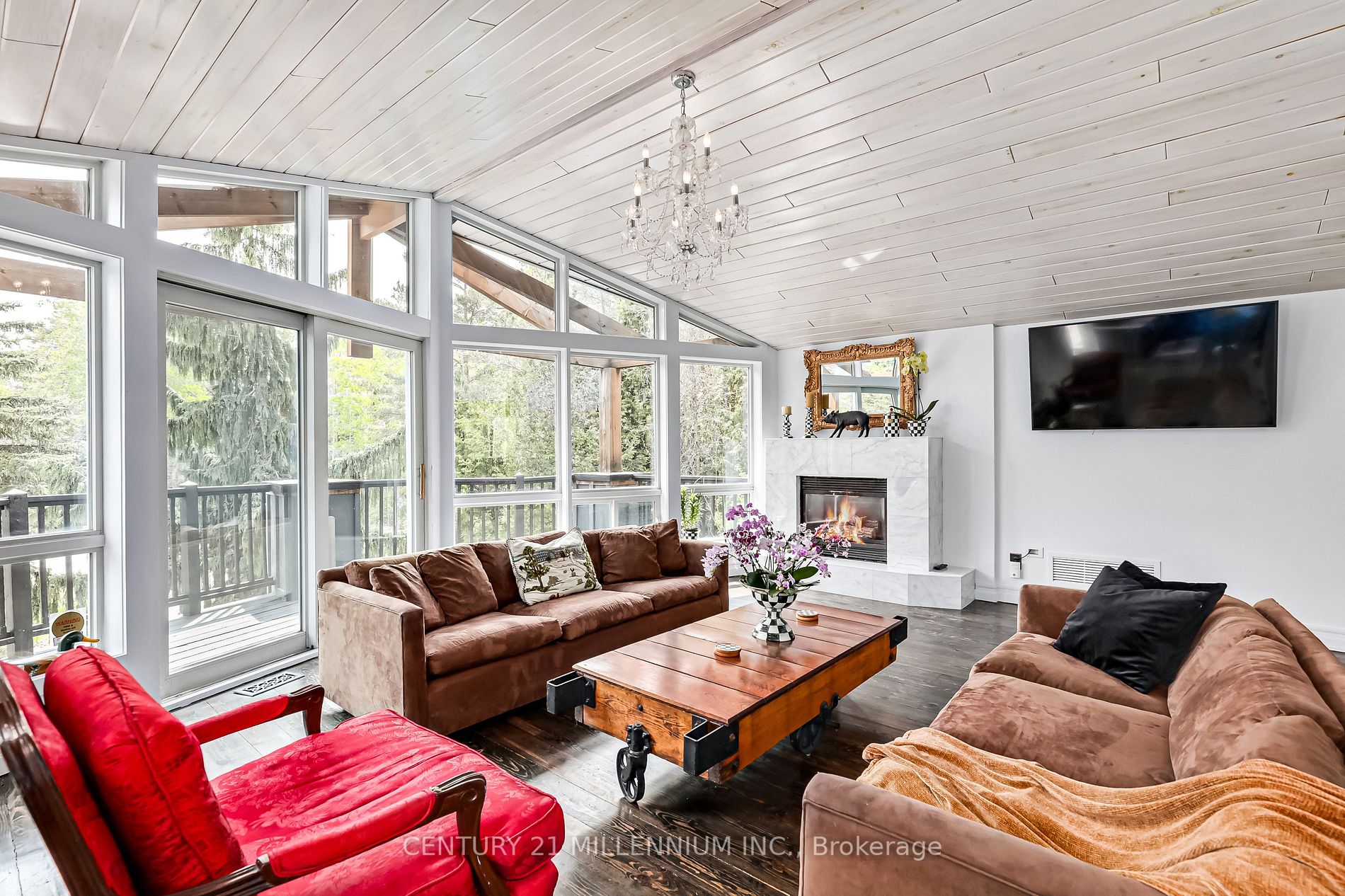 20 Forest Dr