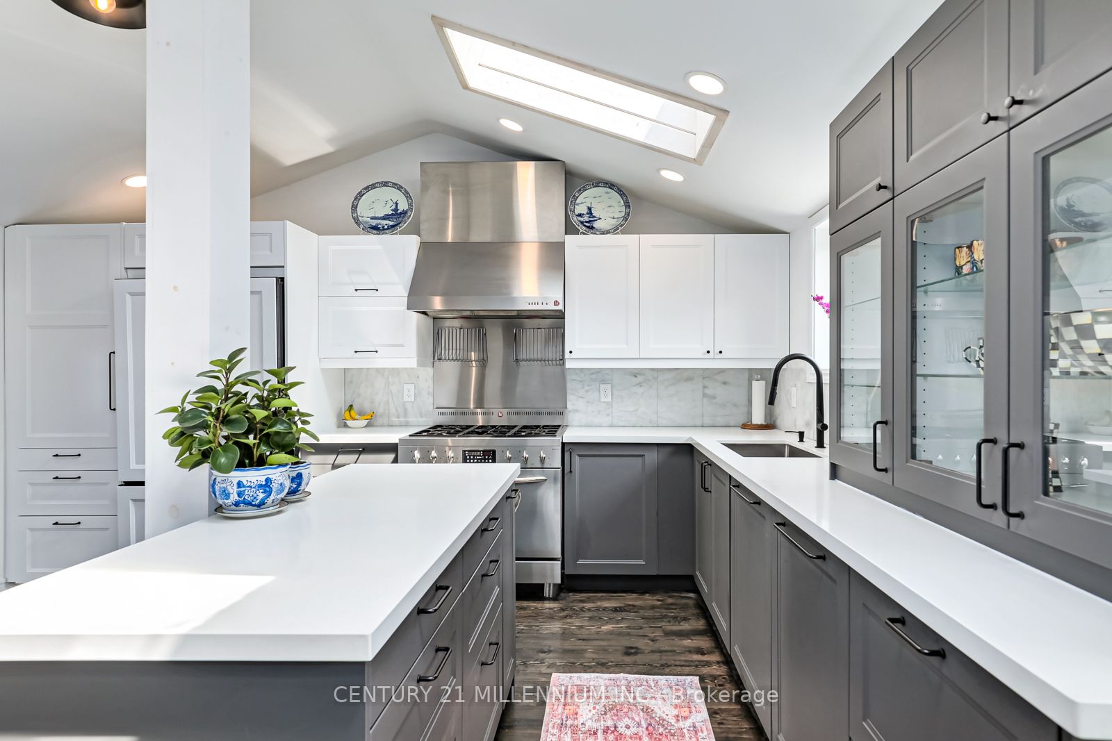 20 Forest Dr