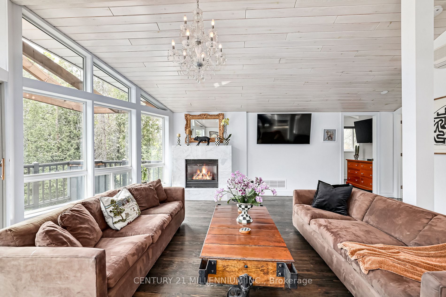 20 Forest Dr