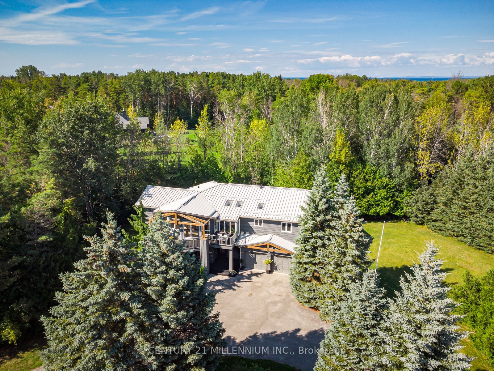 20 Forest Dr