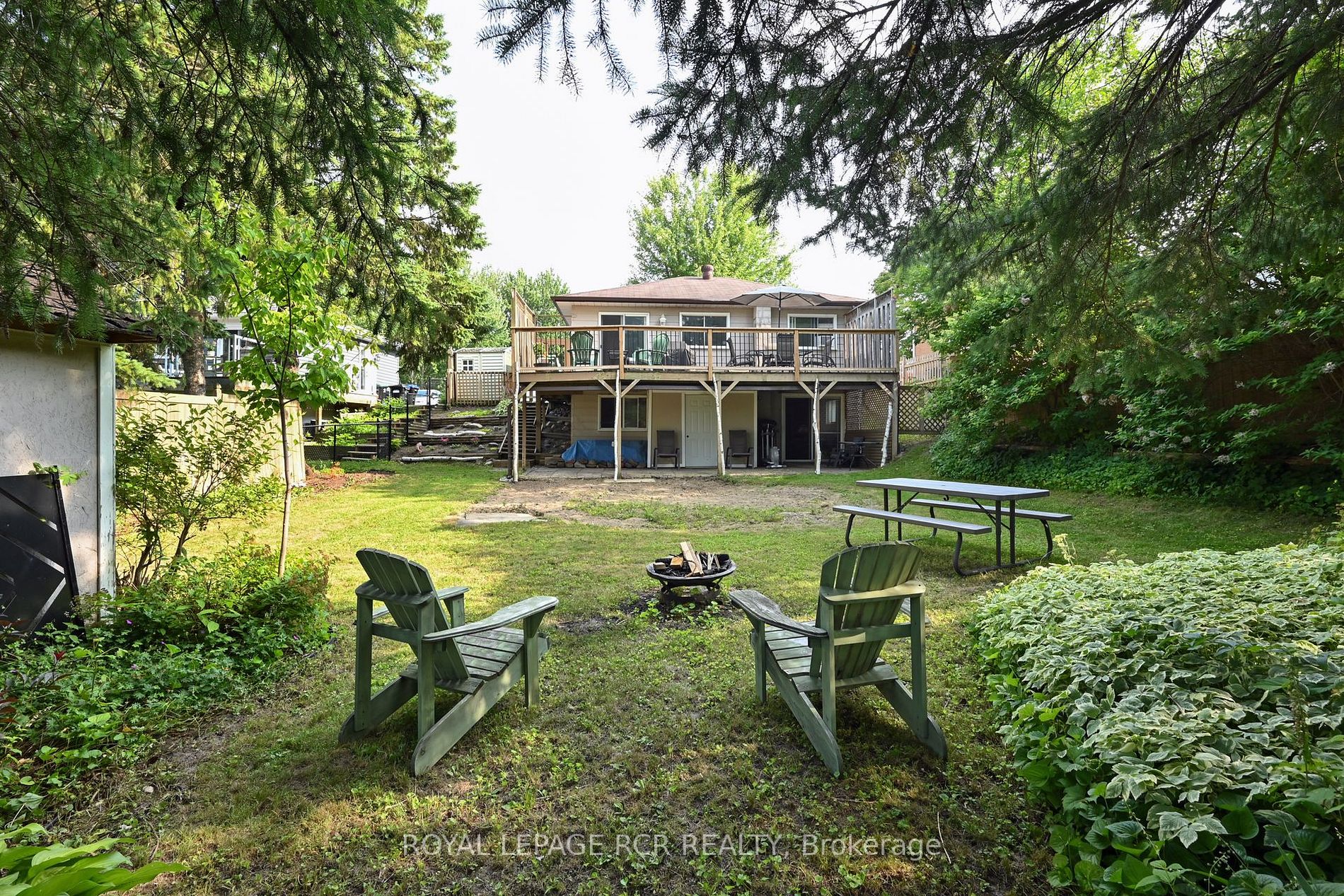 611 Bayview Dr