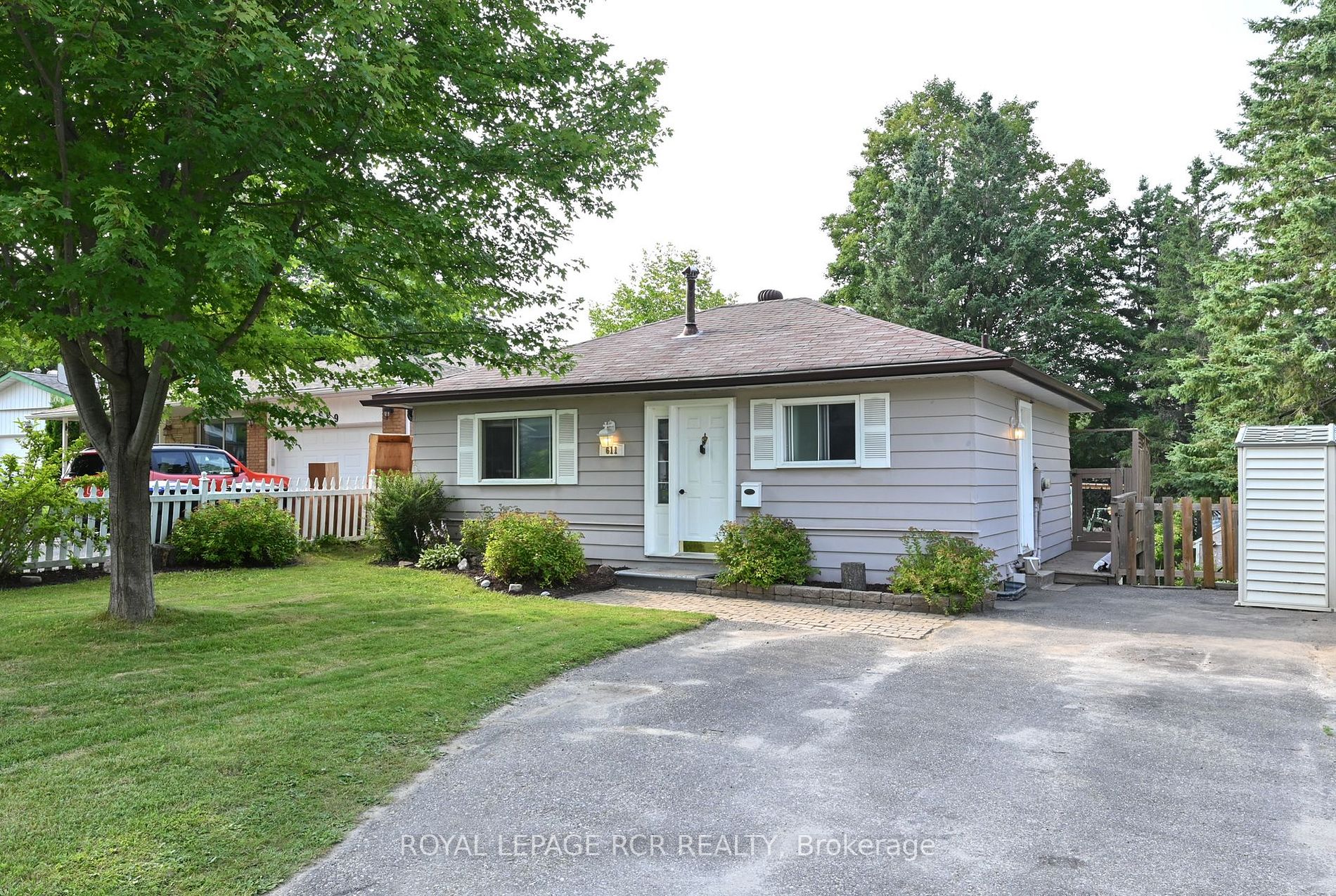 611 Bayview Dr
