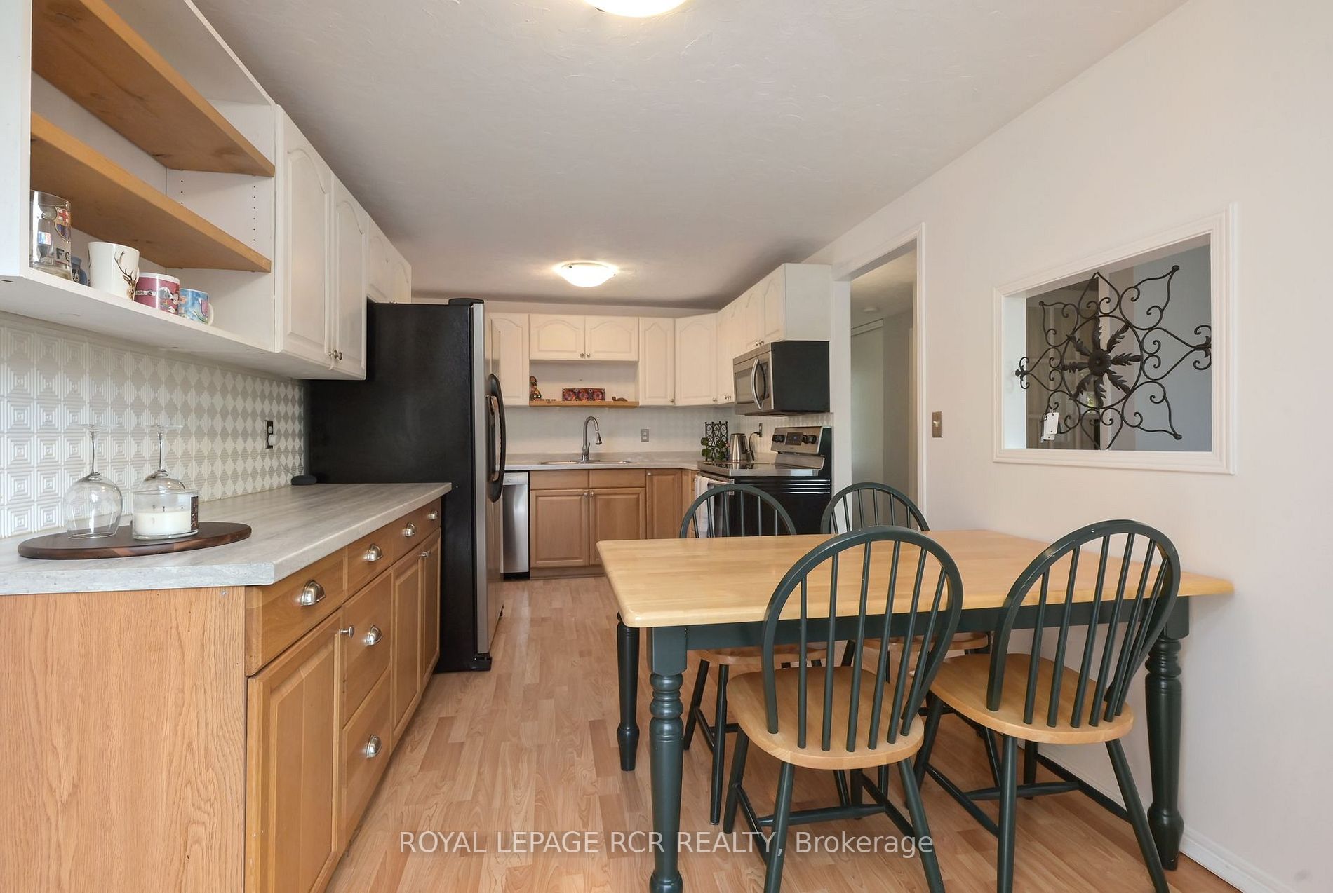 611 Bayview Dr