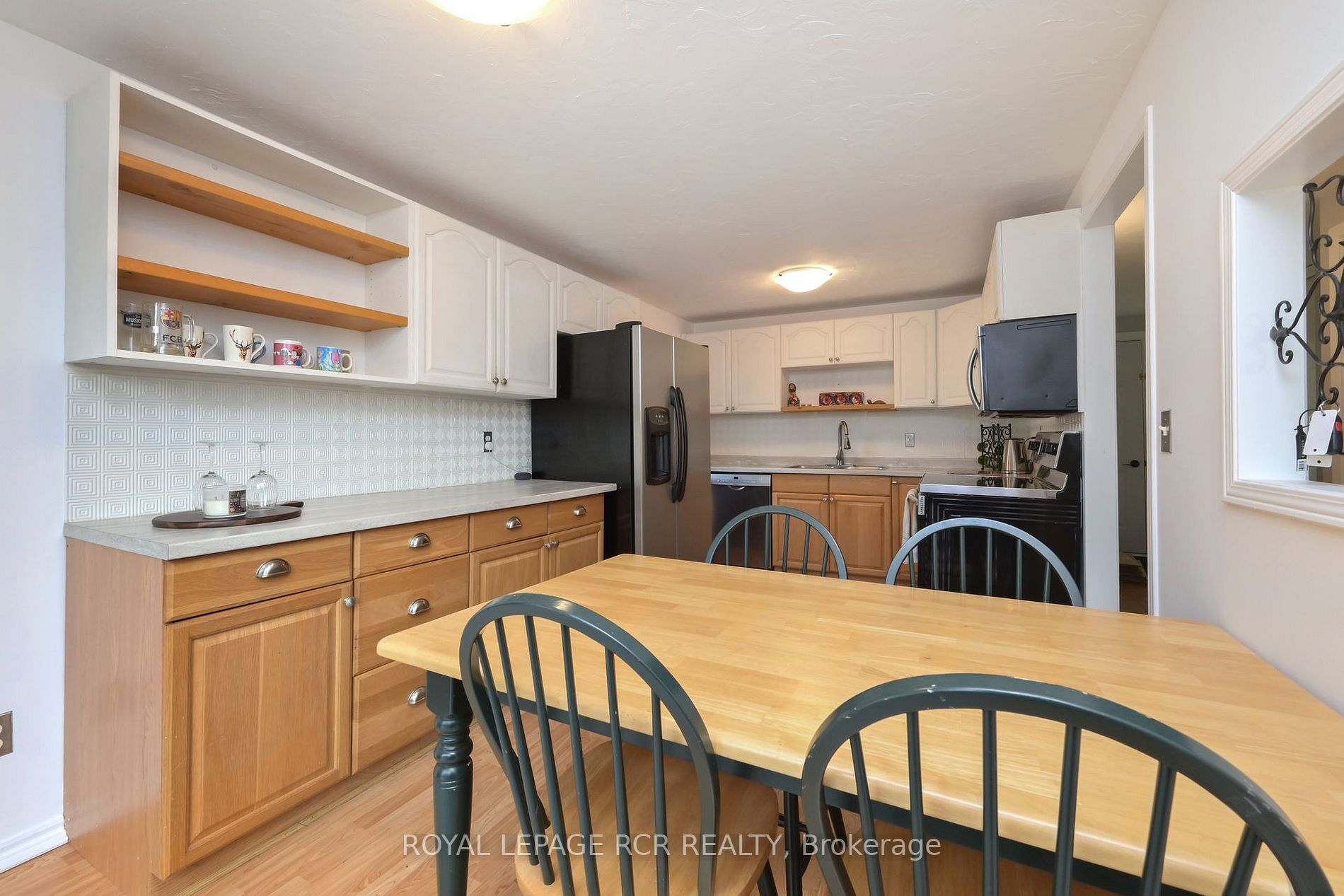 611 Bayview Dr
