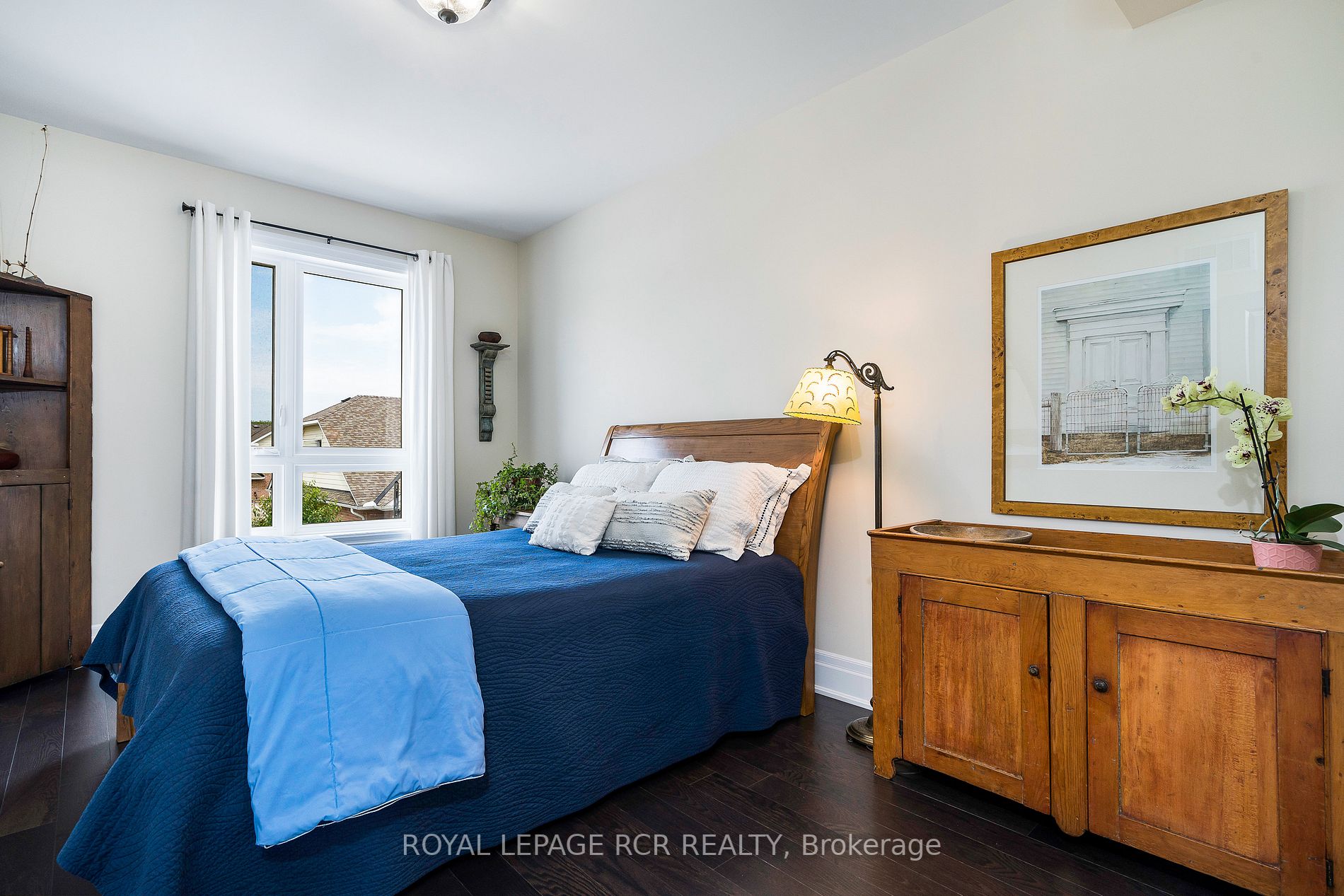 31 Emerson Mews, #3
