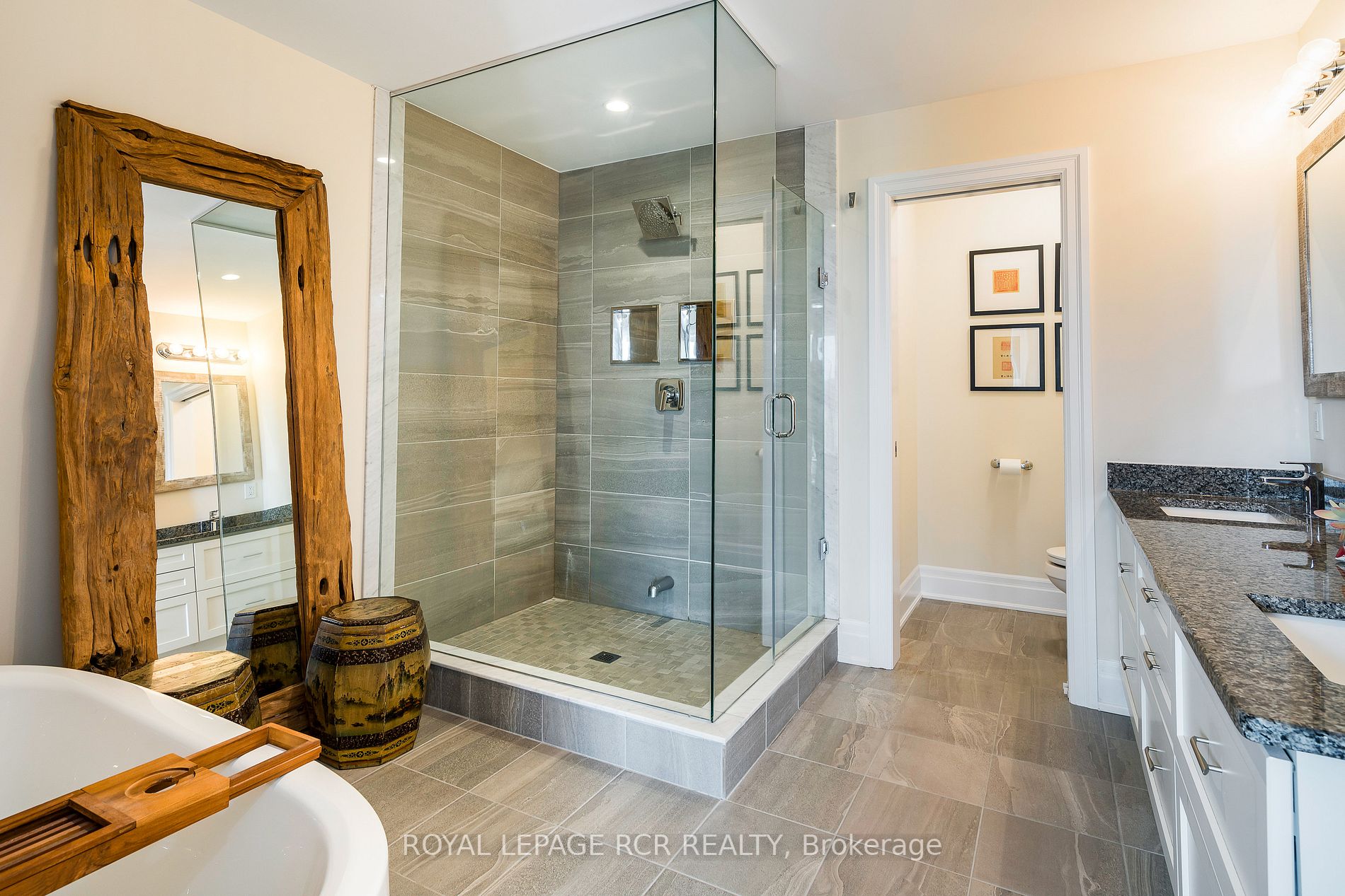 31 Emerson Mews, #3