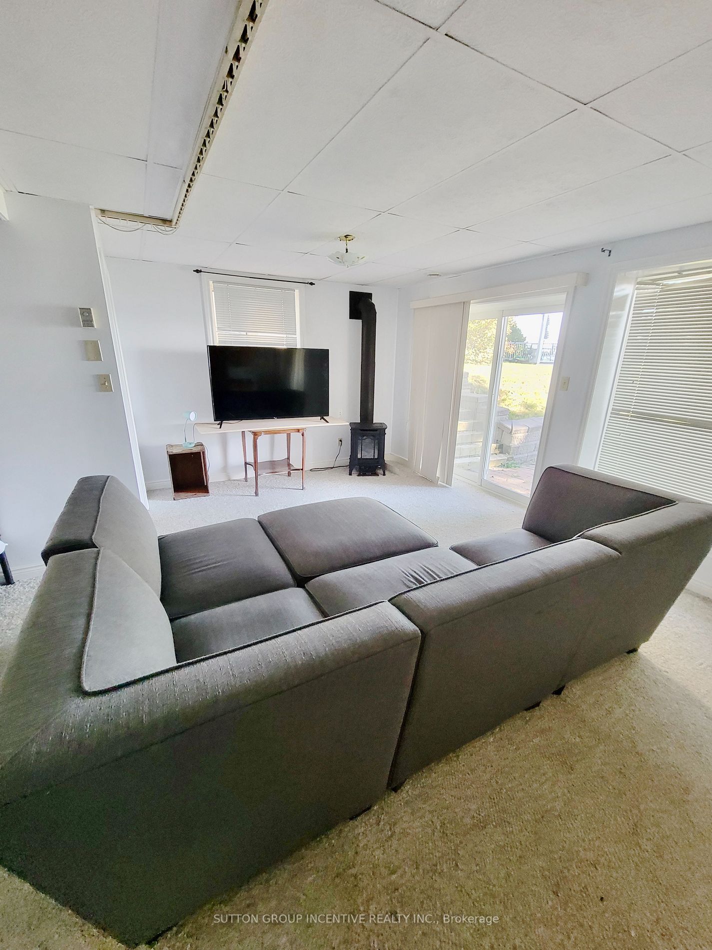 2999 Lakeside Dr