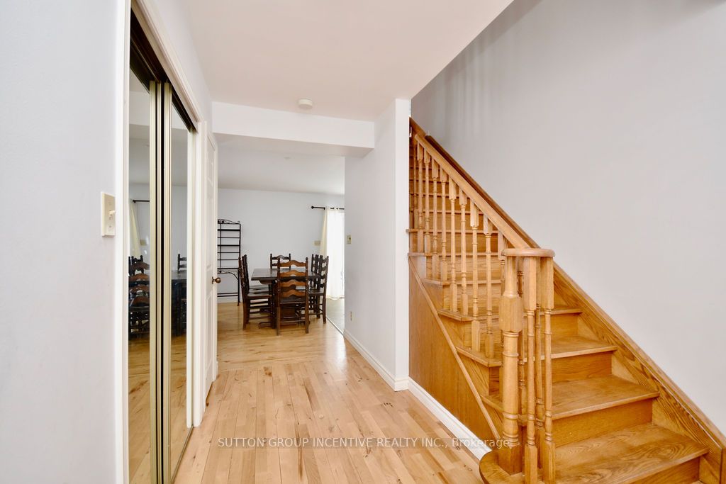 2999 Lakeside Dr