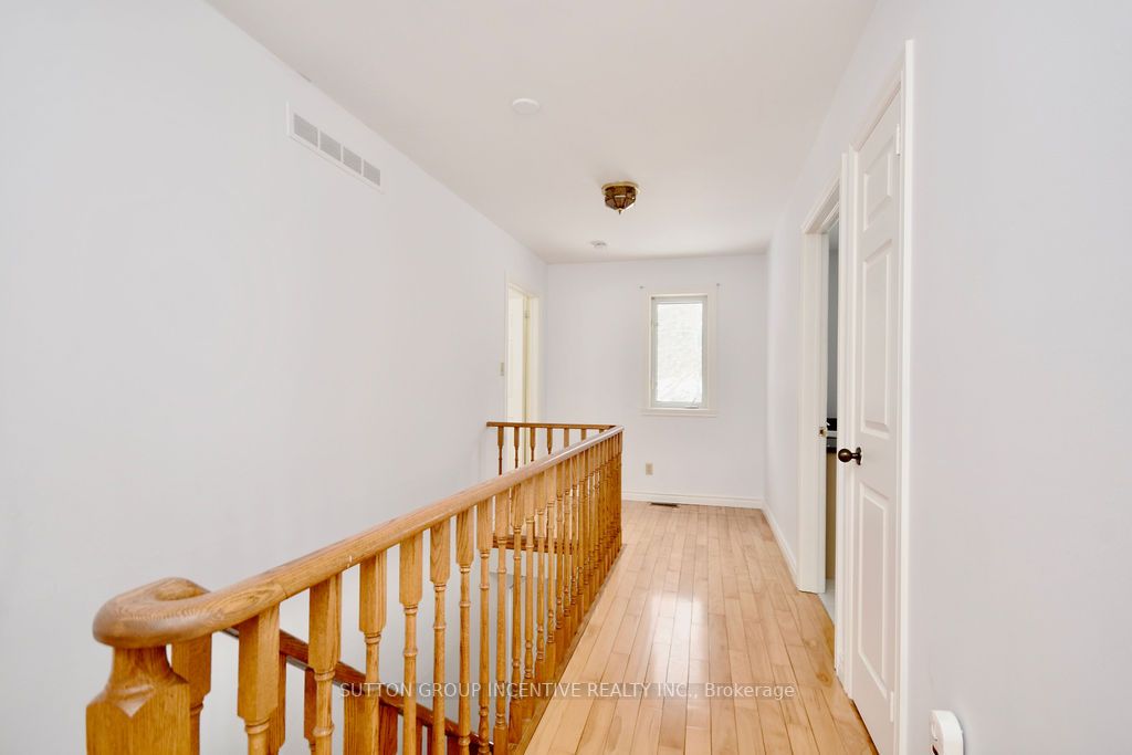 2999 Lakeside Dr