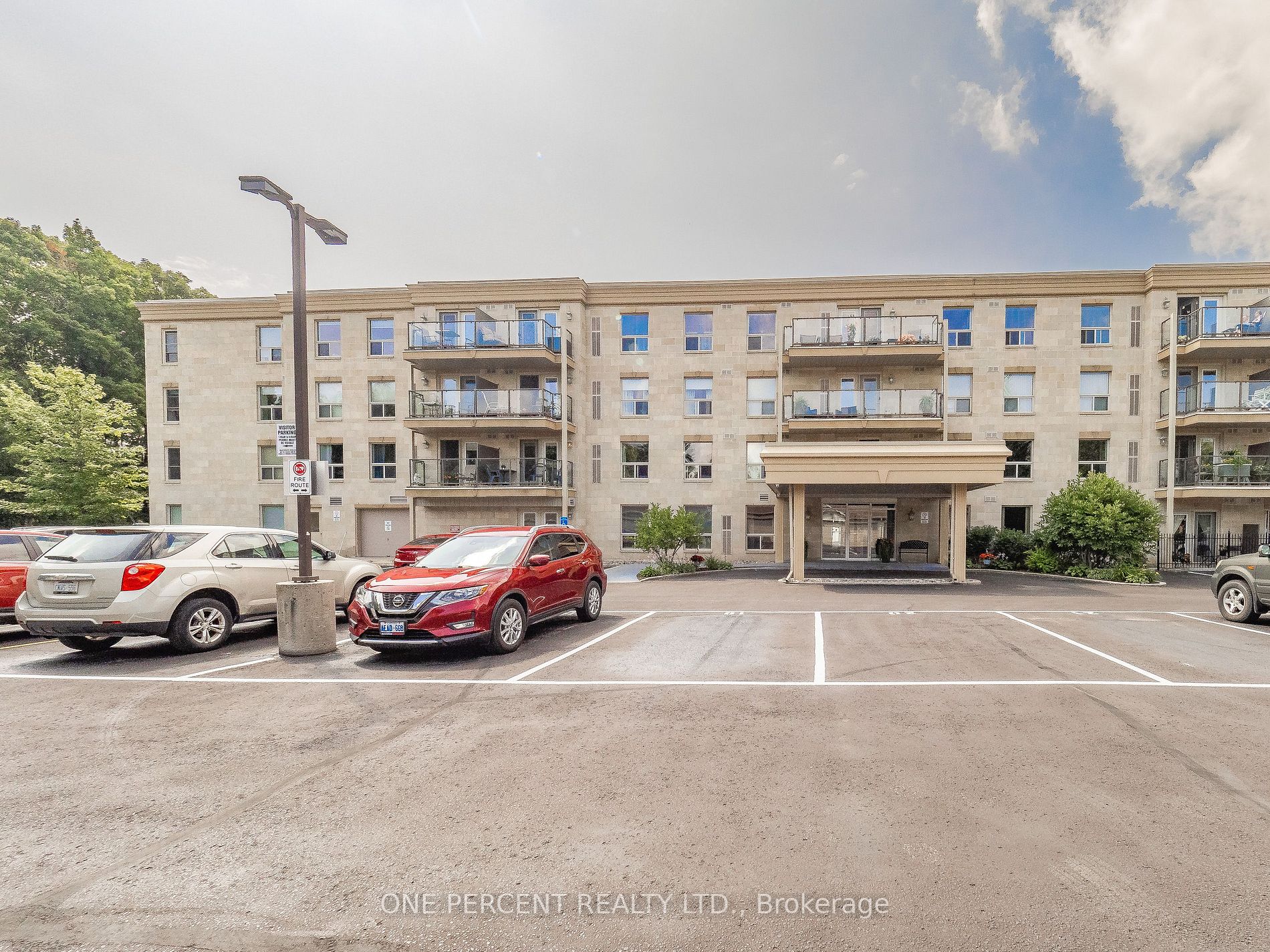 486 Laclie St, #201
