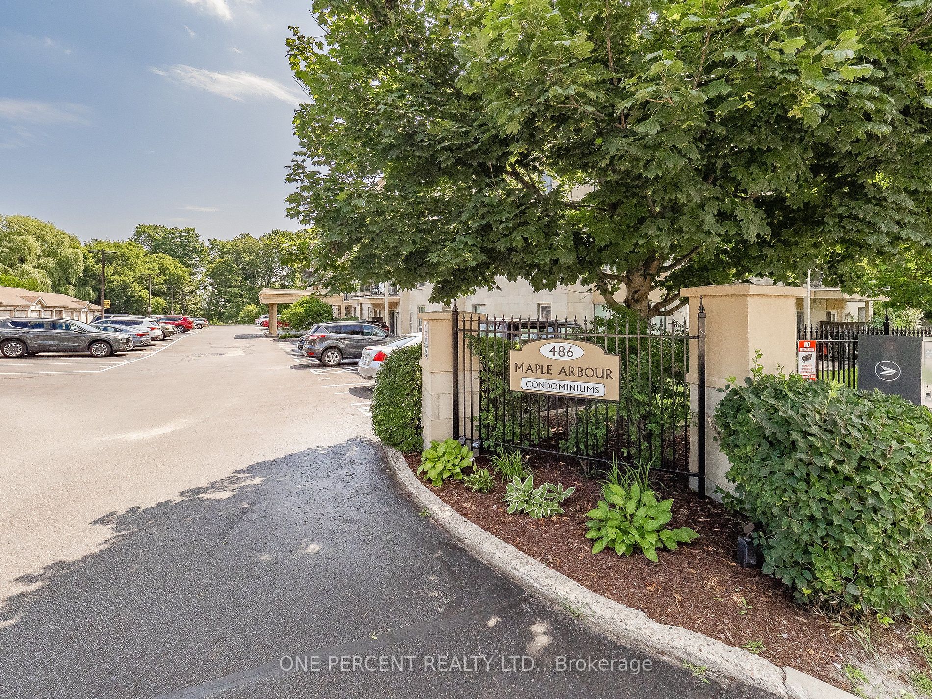 486 Laclie St, #201