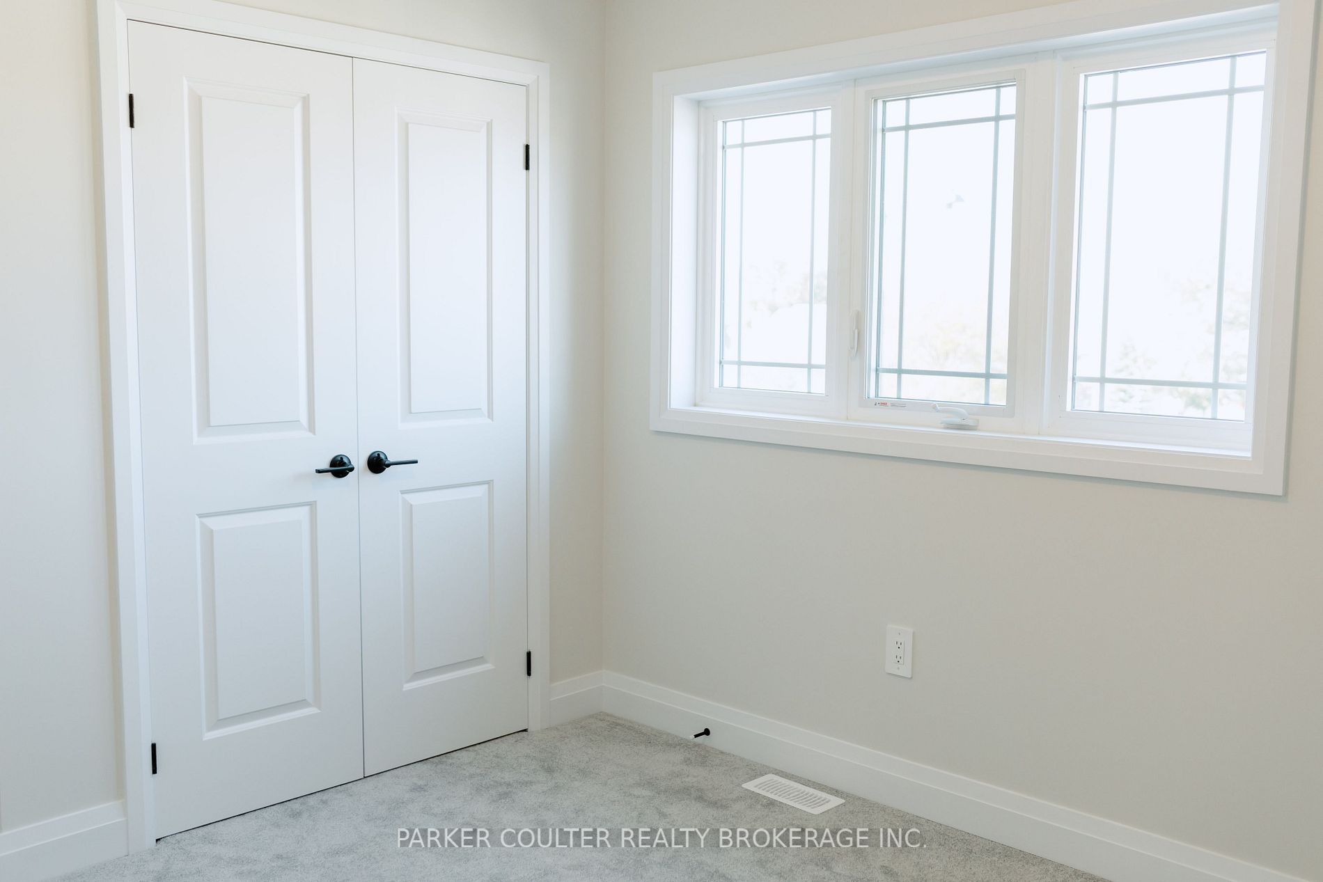 7 Rowley Cres